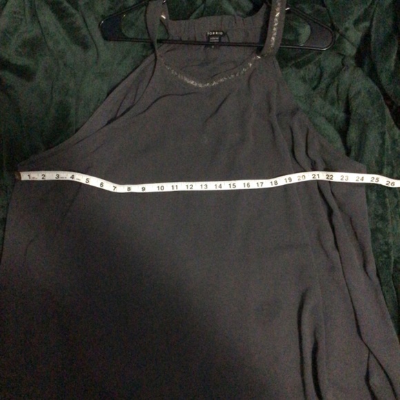 Gray sleeveless blouse - Picture 6 of 6